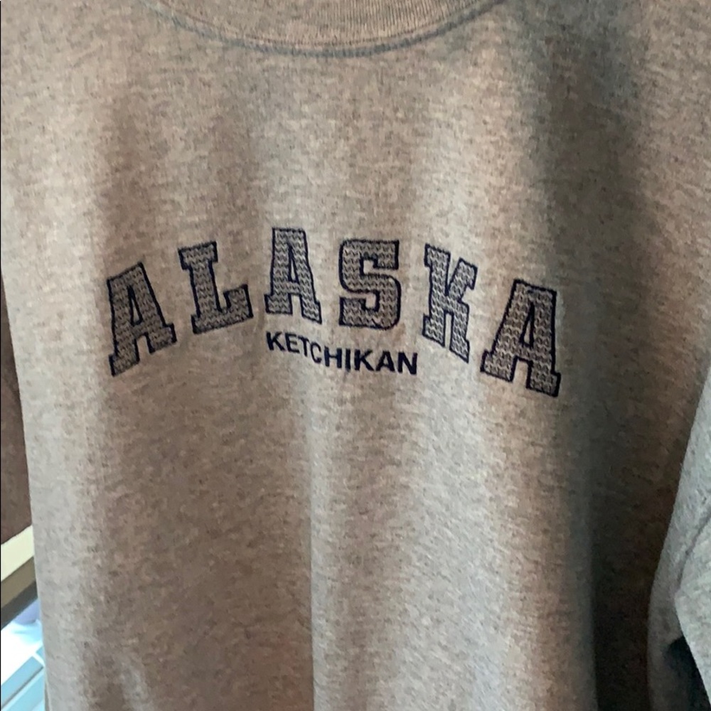 Sweatshirt